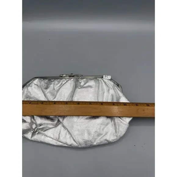 Vintage Silver Metallic Ruched Kiss Lock Clutch Purse Evening Bag ~ 11” - Picture 5 of 6
